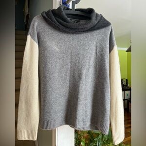 Lord & Taylor 100% Cashmere Cowl Color-blocks Sweater Womens Sz Small Gray Cream